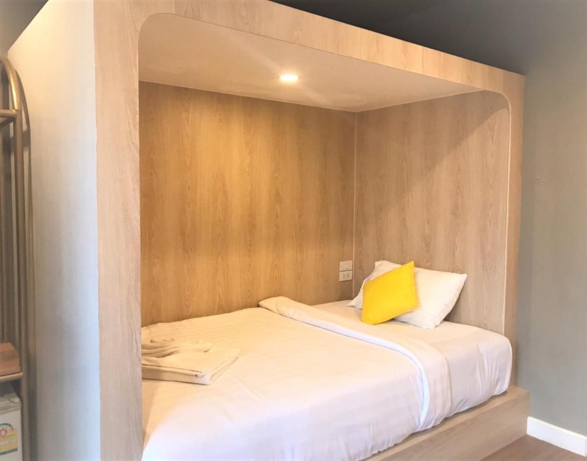 La La Moon Krabi Poshtel'N' Pool Bed & Breakfast Bagian luar foto